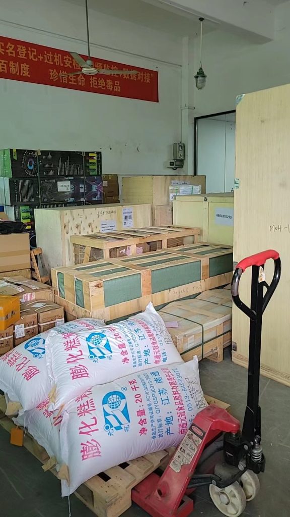 客户定制组合家具三套海运到日本