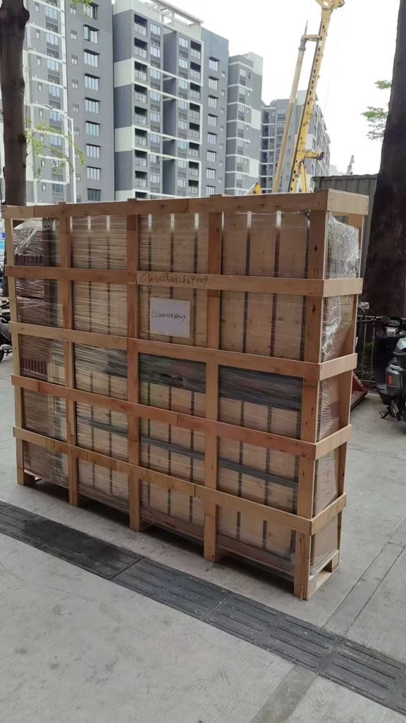 海运新机器和工具到荷兰